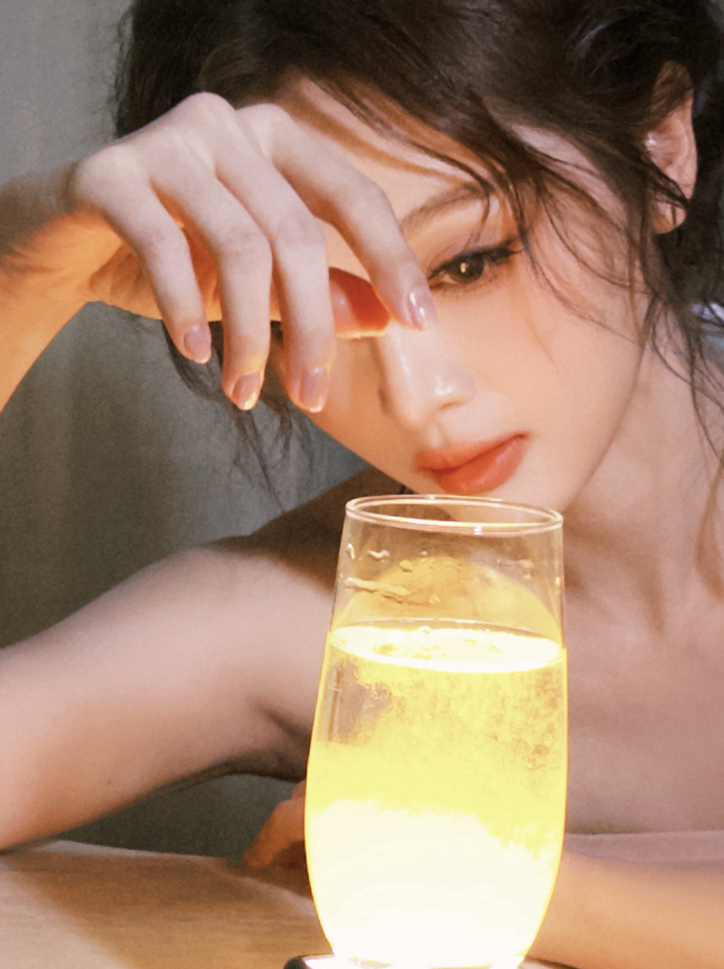 吴宣仪wxy吴宣仪辛凌四宫格的这四张图也蛮美的​​​