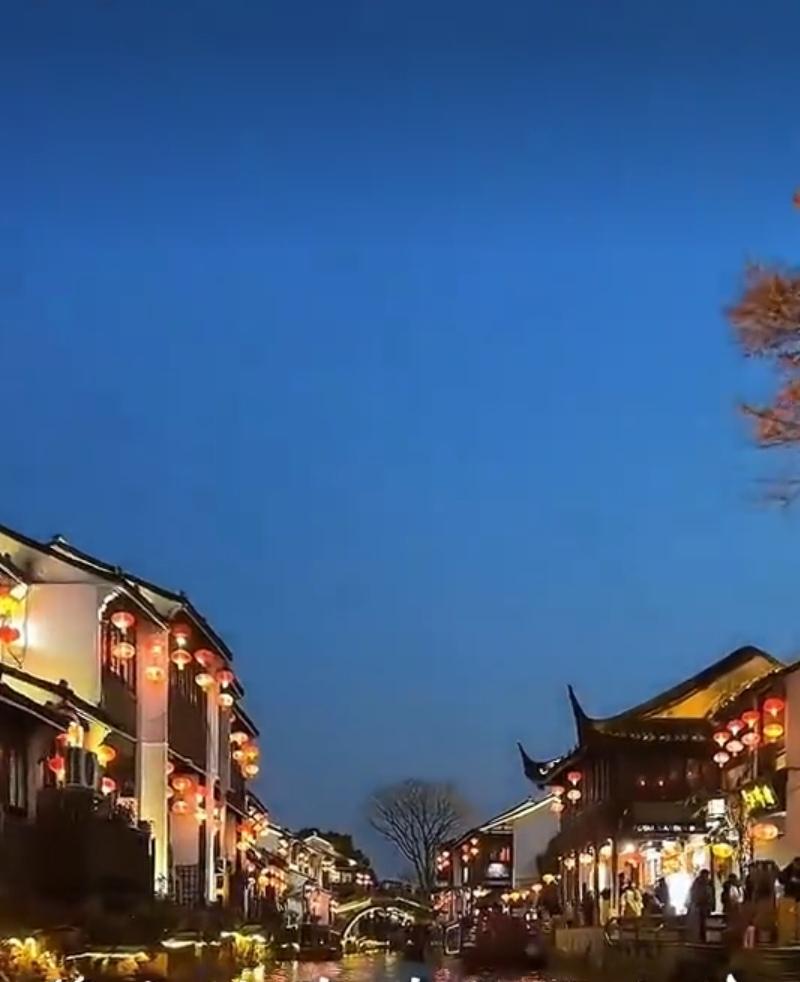 清晨許個願吧：願我不忘的人，事事順心如意；願我牽掛的人，天天吉祥安康；