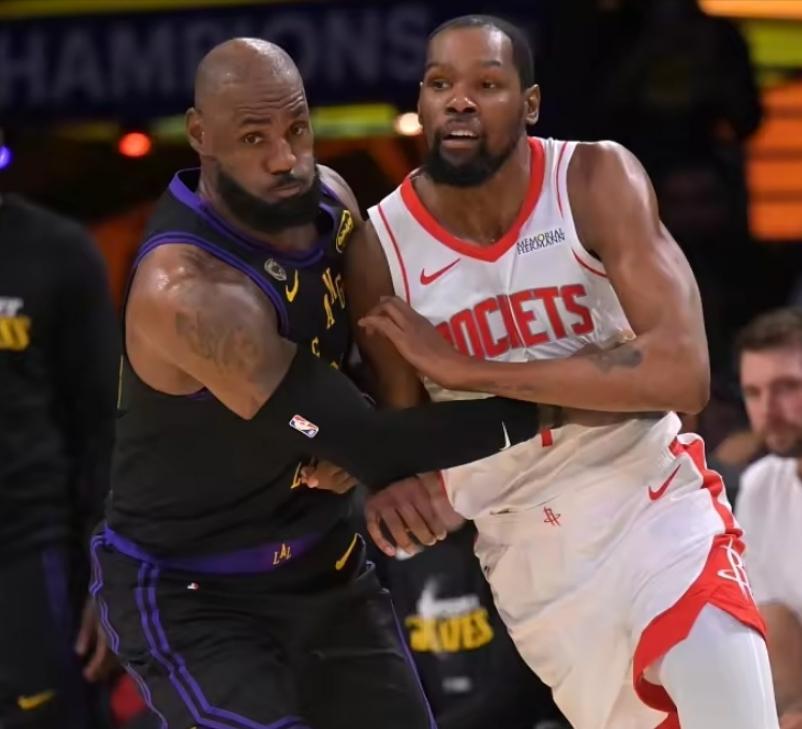 火箭94-101再输湖人，这场比赛最无法理解的就是乌度卡在第四节采取包夹詹姆斯的