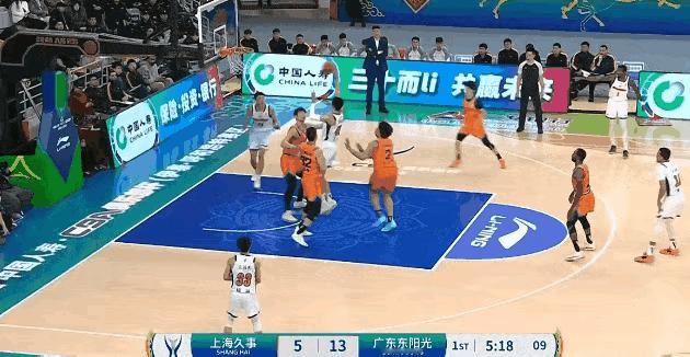 晒图笔记大赛上海久事是不是受到徐杰启发了，上个赛季季后赛徐杰就发言比赛就是肉搏就