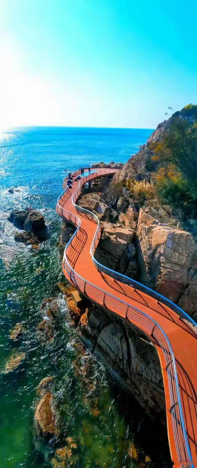 最揪心的一段话:“人只要过了45岁，就不会快乐了。以前你喜欢的东西，唱歌、泡妞、