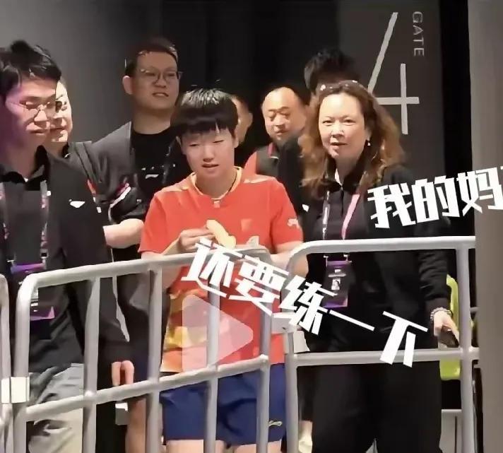 莎莎赢桥本一战封神，到底这场胜局多重要，看马琳的状态就全明白了！莎莎一下场