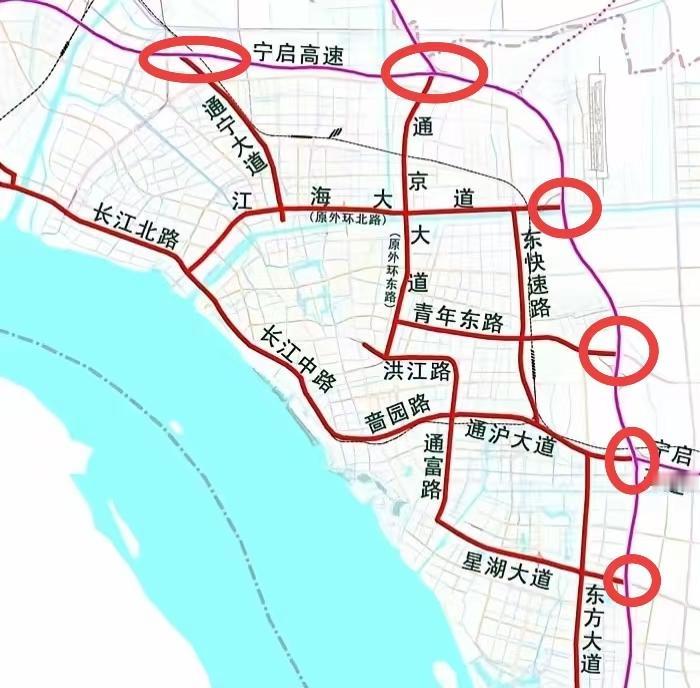 南通的高架，基本上都是通高速的，但是每到了上下班高峰，就是一个字，堵！不得不