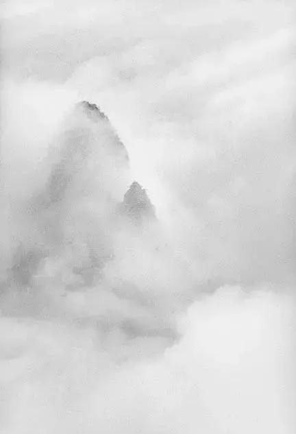 1985年，法国摄影师马克·吕布镜头下的黄山云雾。