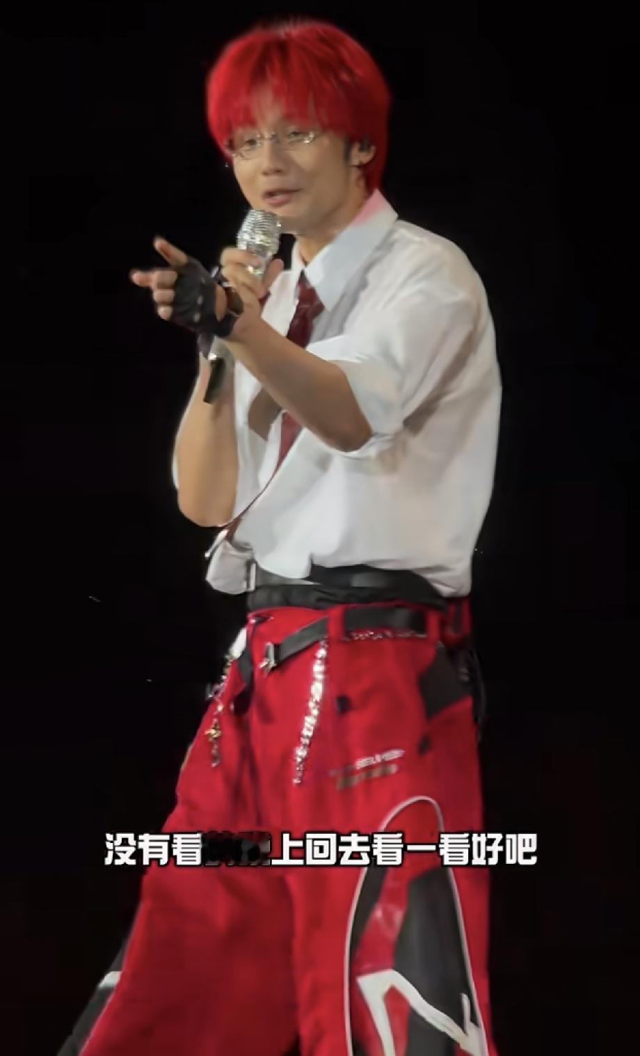我就说嘛，李荣浩怎么会无缘无故，帮忙宣传《早春晴朗》，原来是搞了云包场，还是