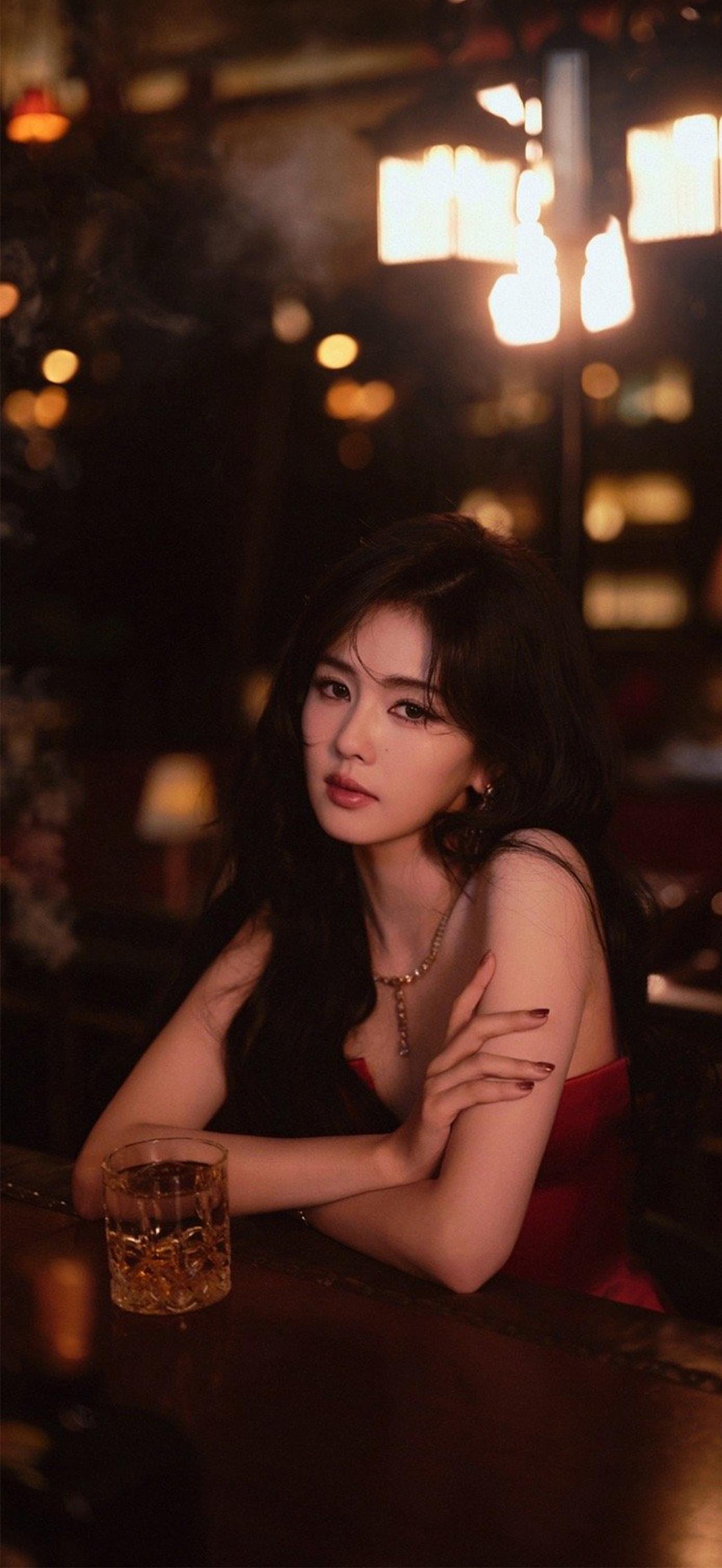 美女壁纸-第5763期-白鹿