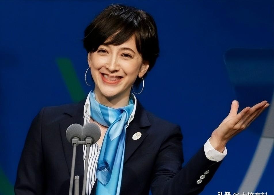 日本防相娶网红主播，婚内曝光性丑闻疑云,事件持续发酵日本新首相高市早苗上任后，