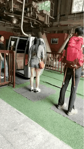以后你们结婚，大妈一定要做主位。