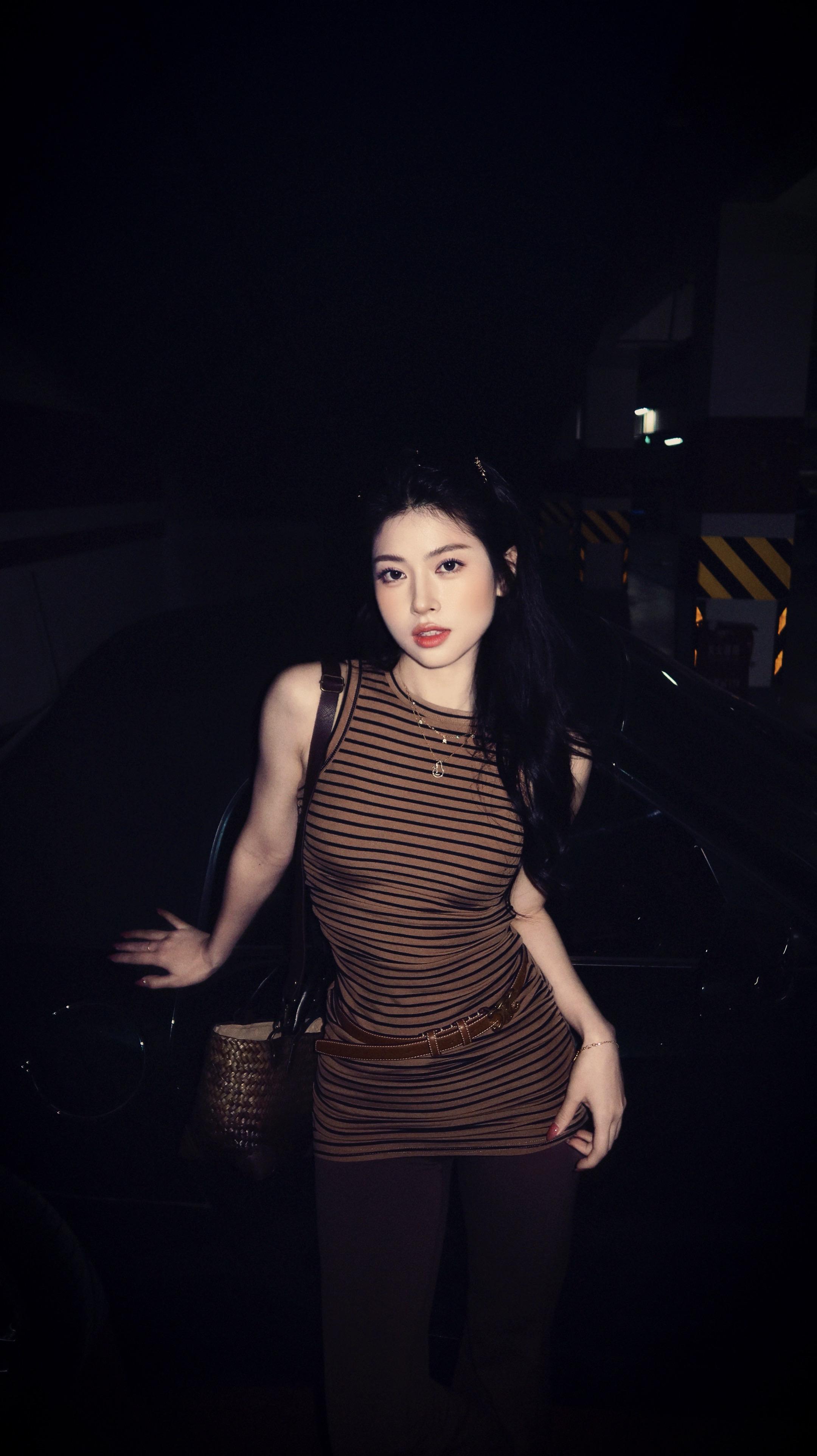 能摸摸你吗 感觉你毛茸茸的 像我的狗