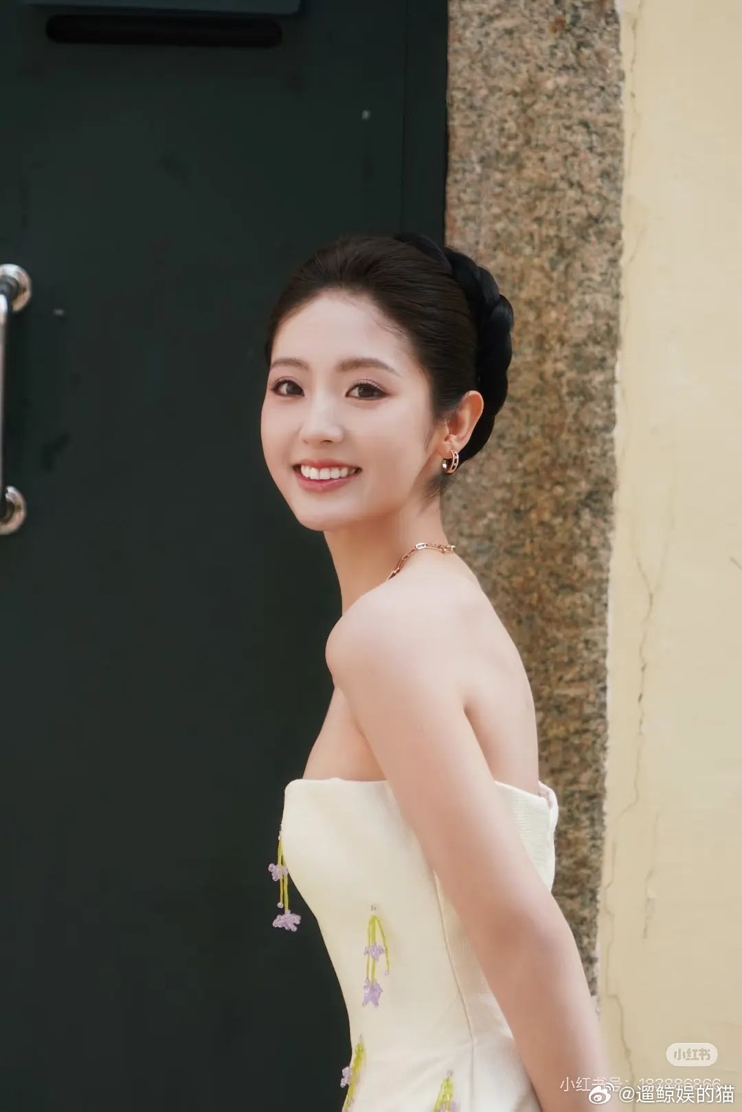 大家有没有发现没刘海的小田感觉和邢菲有点点像诶