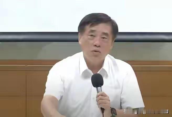气势如虹的郝龙斌为啥却输了？现在看来，这几处关键问题太致命。首先是被大佬“放