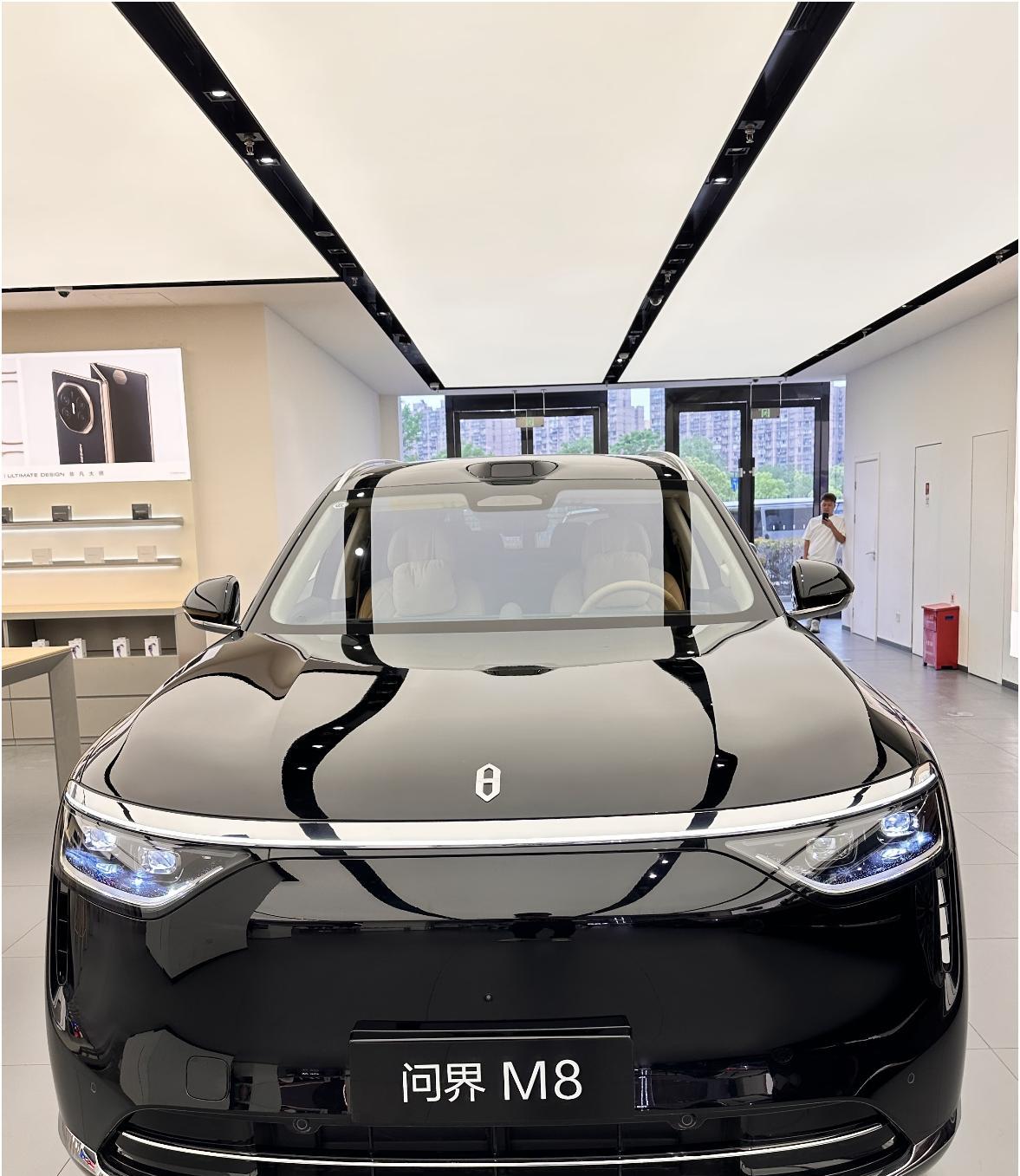 对比了多款车型后，包括腾势N9，小米YU7，问界M8，极氪9X，领克900，岚图