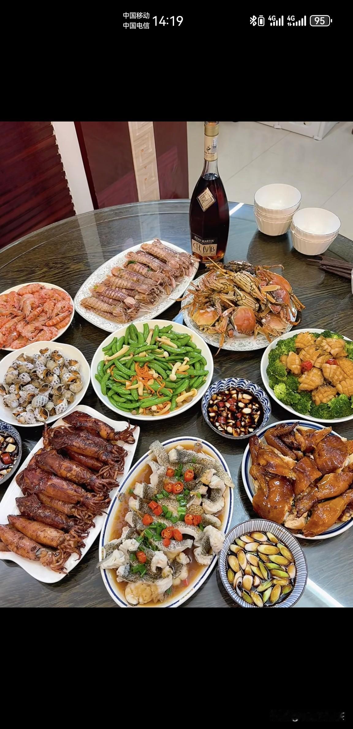 敢不敢晒晒能您家年三十的午饭？我先来……