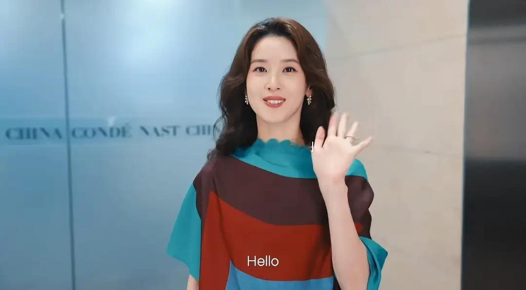 嫁给刘强东成阔太的章泽天真是与众不同，没有像其他人一样安心在家相夫教子，也从不掩