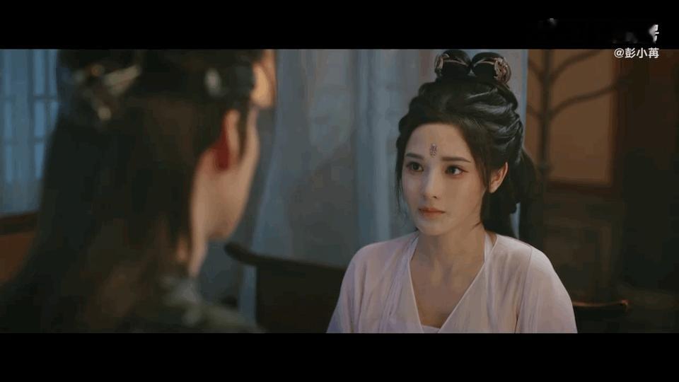 字字真心，句句温情。四个“谢谢”致敬过往，四个“爱”拥抱未来。在这浮躁的圈子里，