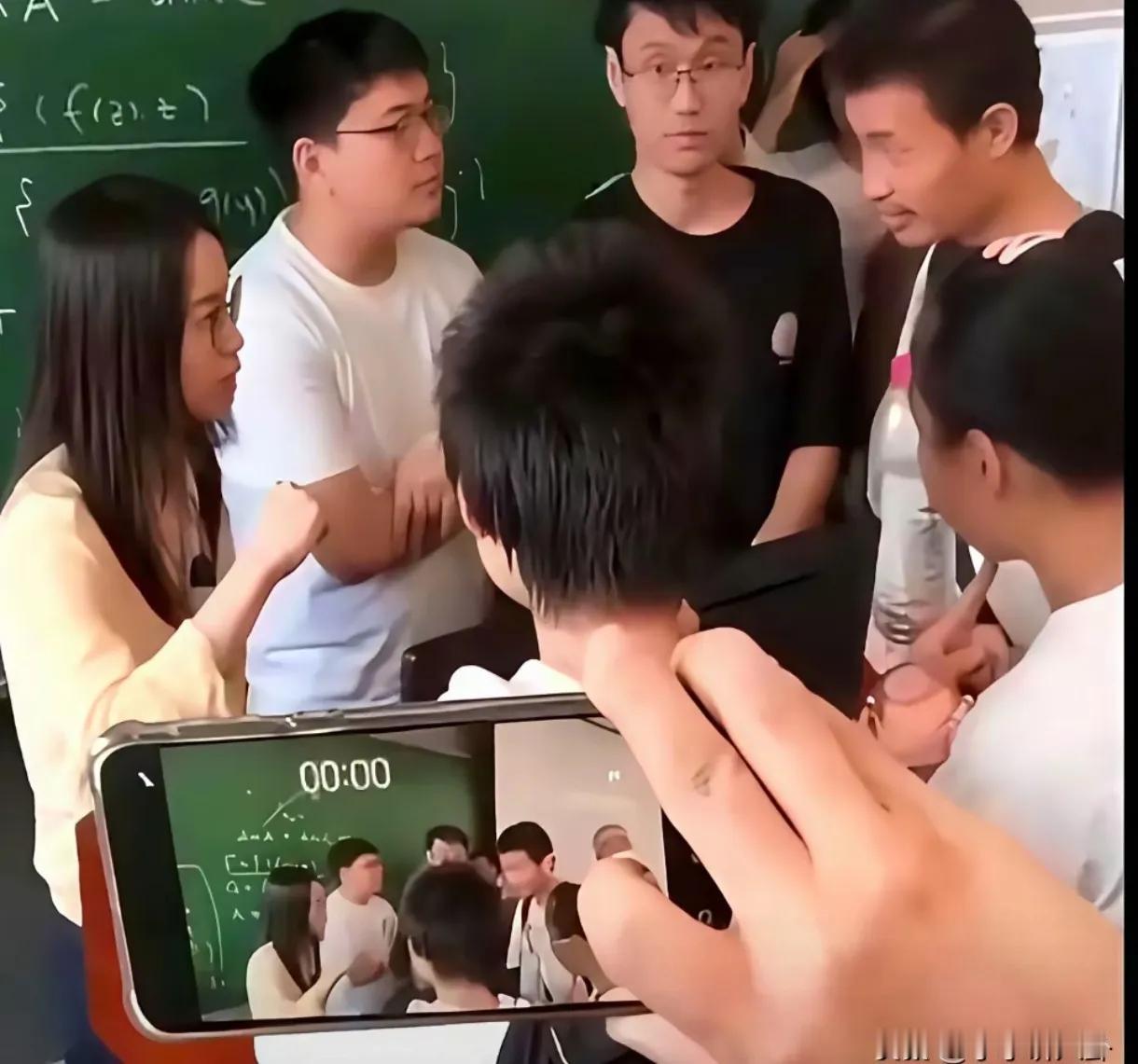 大家有没有想过，如果数学天才韦东奕和王虹两个人结婚，生出的宝宝会不会是更高级的数