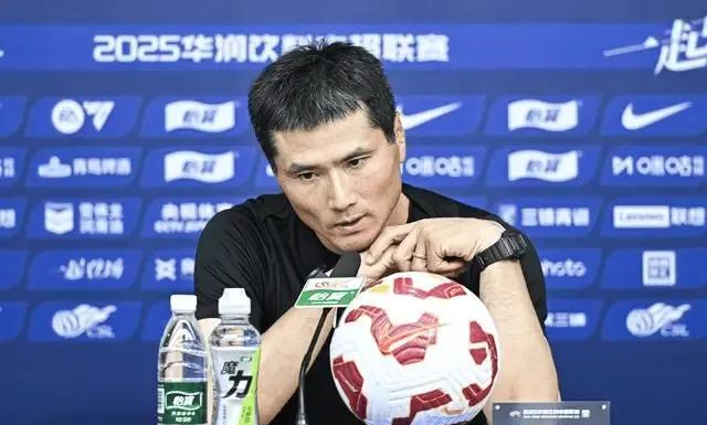 压力给到了青岛西海岸，足协杯下一轮青岛西海岸将会迎战北京国安，青岛西海岸主教练邵