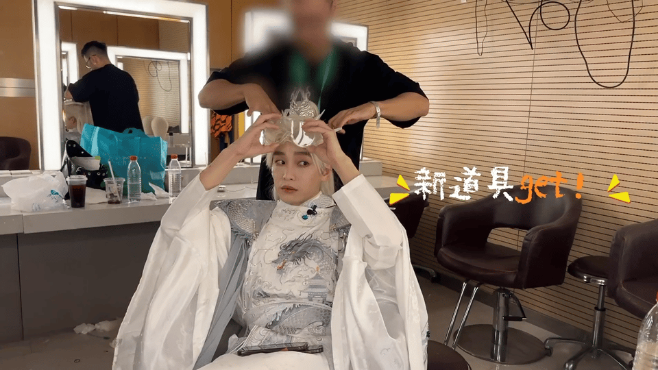 彭昱畅这样帅得更清晰了彭昱畅终于藏不住帅气了！以前的青涩感慢慢褪去，现在的他五