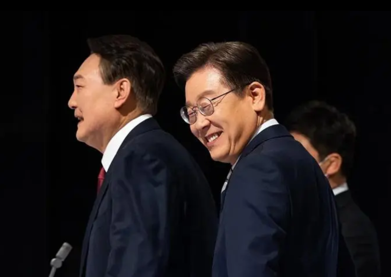 李在明是个实在人：在野时我反日，但我现在是总统，自然要亲日访日前夕，韩国总统李