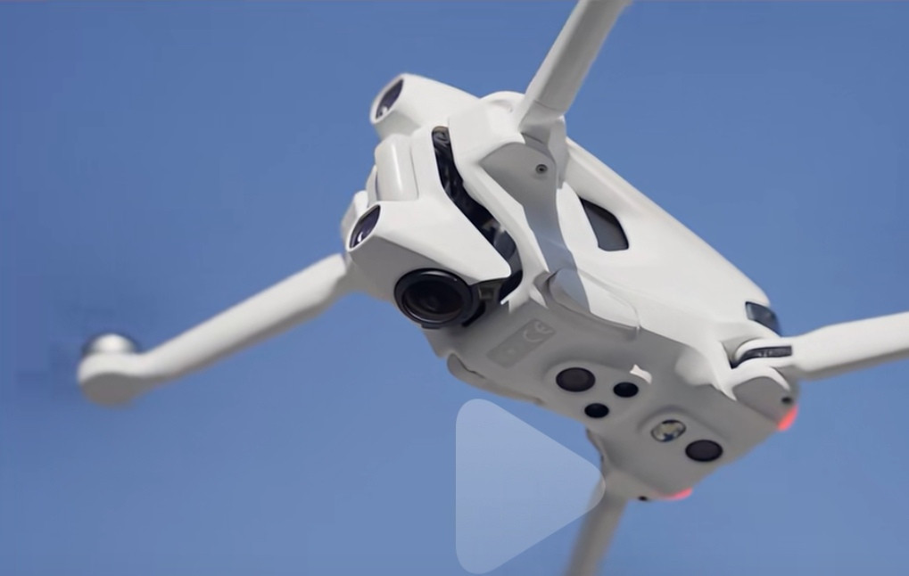 影石新无人机AntigravityA1发布，不谈指标直说好玩儿。这...