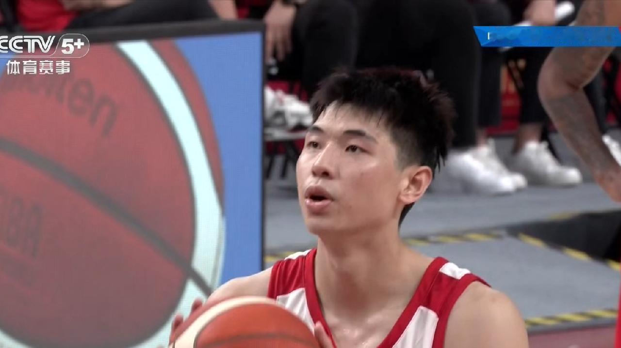 不吹不黑，王俊杰和崔永熙今日表现对比！！王俊杰：全场出战25分钟，投篮15