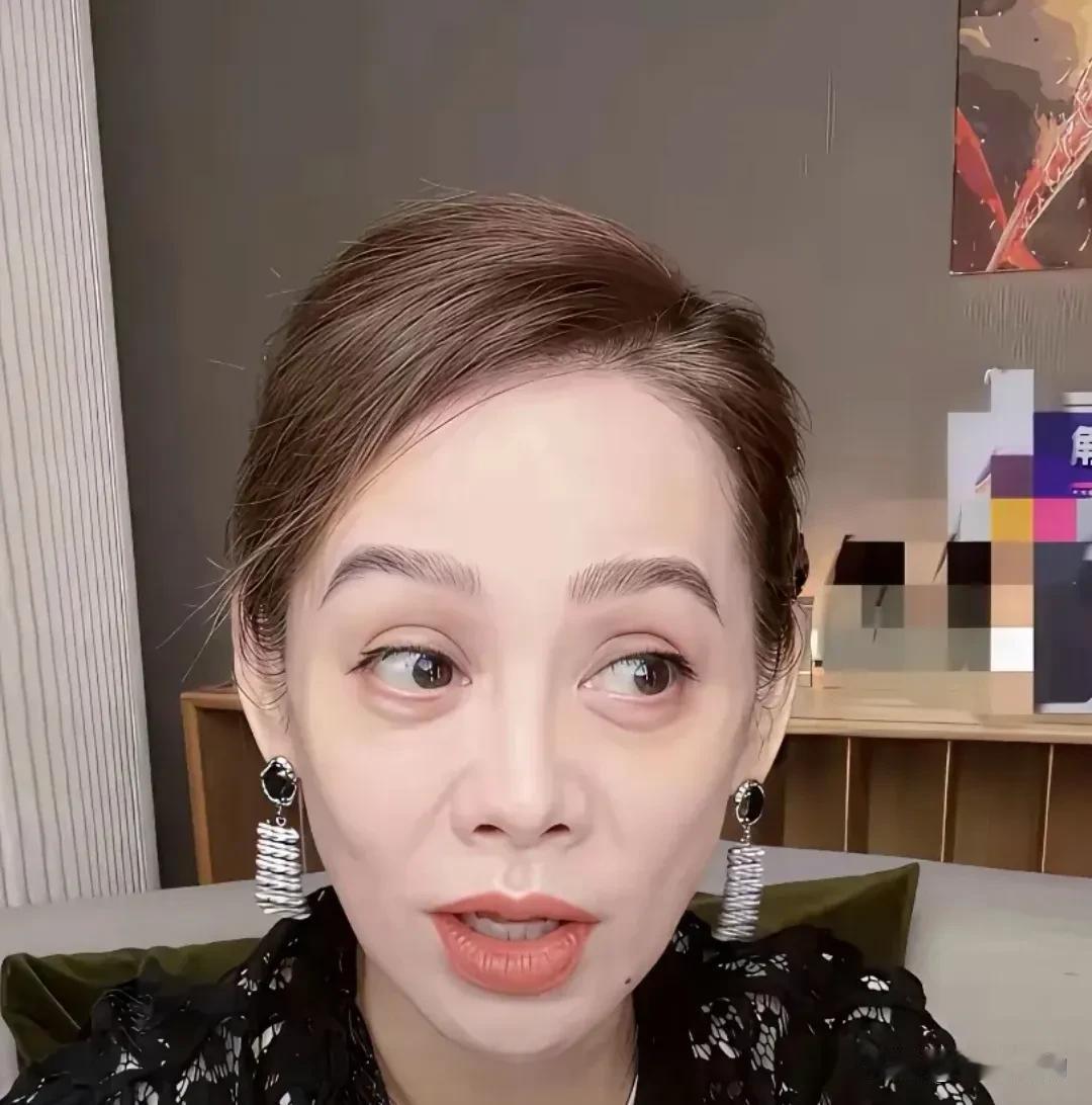 欢子前脚一纸诉状硬刚芒果！后脚宁静直播爆剪辑内幕，自己当年也是忍着没发火，看到欢