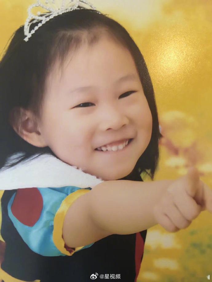 【沈佳润祝小沈阳儿童节快乐】6月1日，晒出女儿成长对比照，并送上儿童节祝福，满满