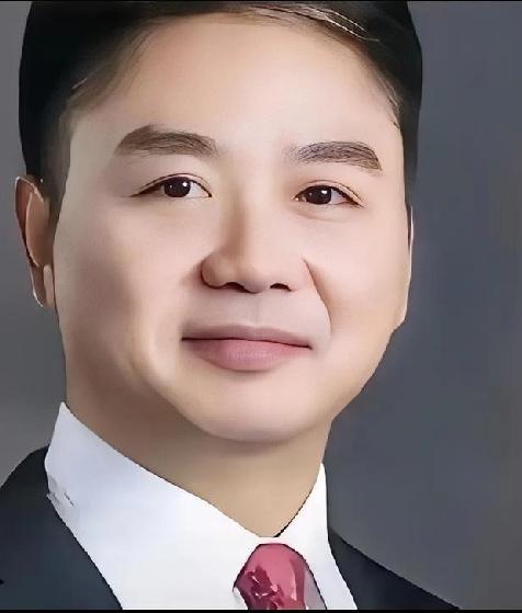 香港那场火灾发生的当晚，京东的仓库里亮如白昼。刘强东没像有些富豪那样掏出几千万现