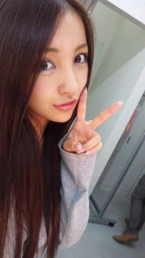 板野友美