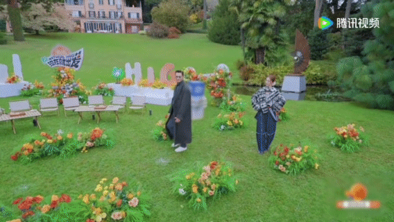 金晨陈伟霆演姐妹现在就出发这两个人真是笑死我了！金晨、陈伟霆演“姐妹”时完全放