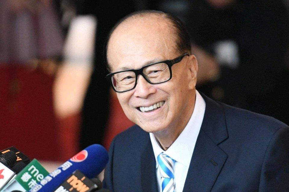 李嘉诚这波港口布局操作真是绝了！2015年他以1500亿港元报价拿下巴拿马港口项