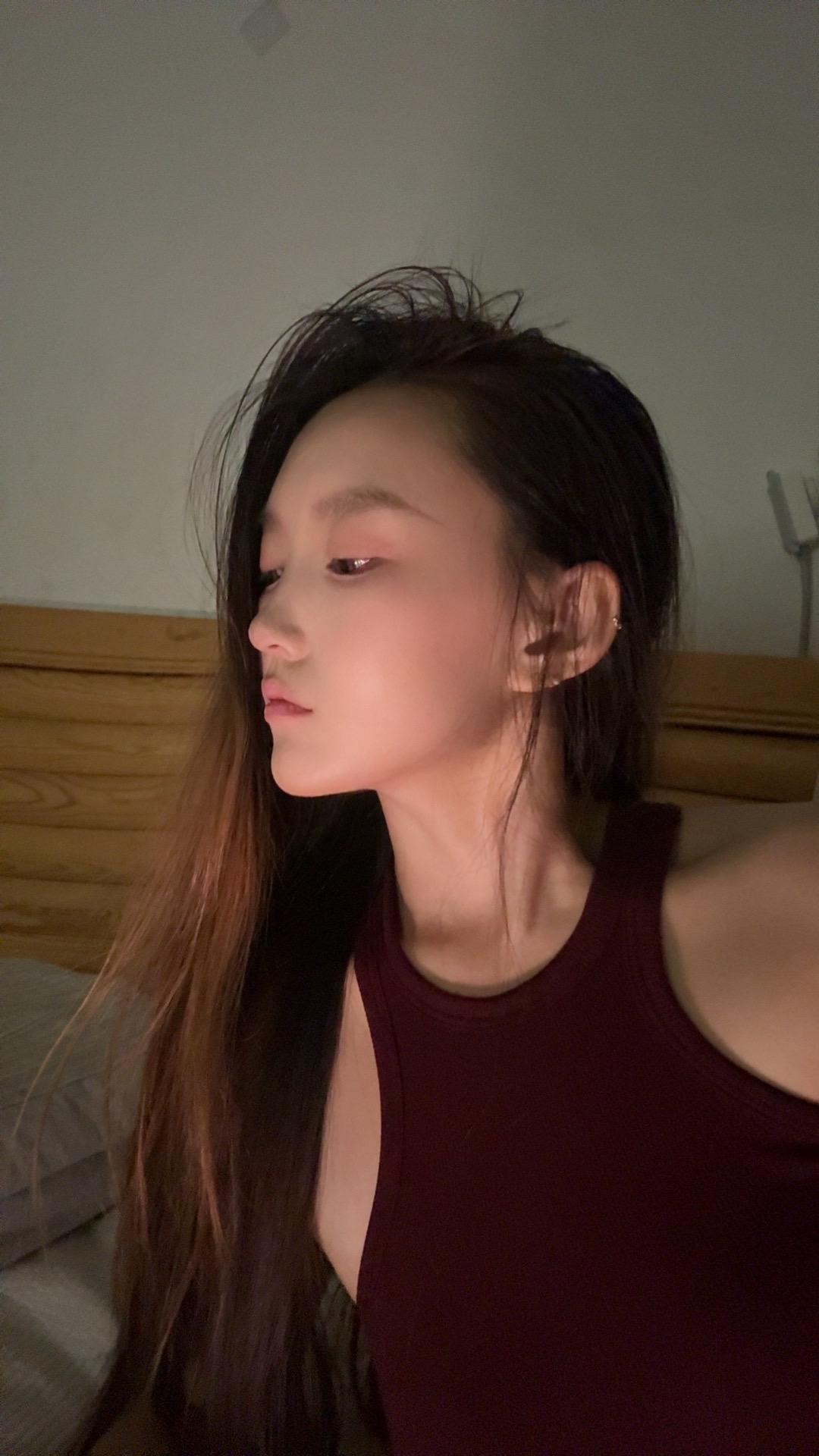 脾气不好，离我远点。