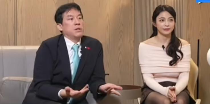 沈富雄昨天上了黄暐瀚的专访节目，他说他忧国忧民睡觉都睡不好，还提出了一个台湾十二