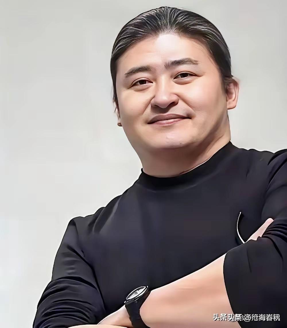 看来酗酒的危害真不是一般的大刘欢老师年仅63岁就此离去据说他一度嗜酒如命饮