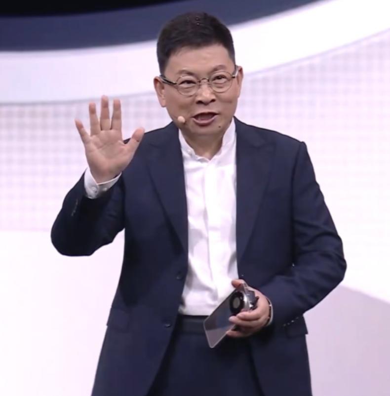 我问我男朋友，为什么今天华为发布会是线上录播，而不是直播?没想到他说，你看看老