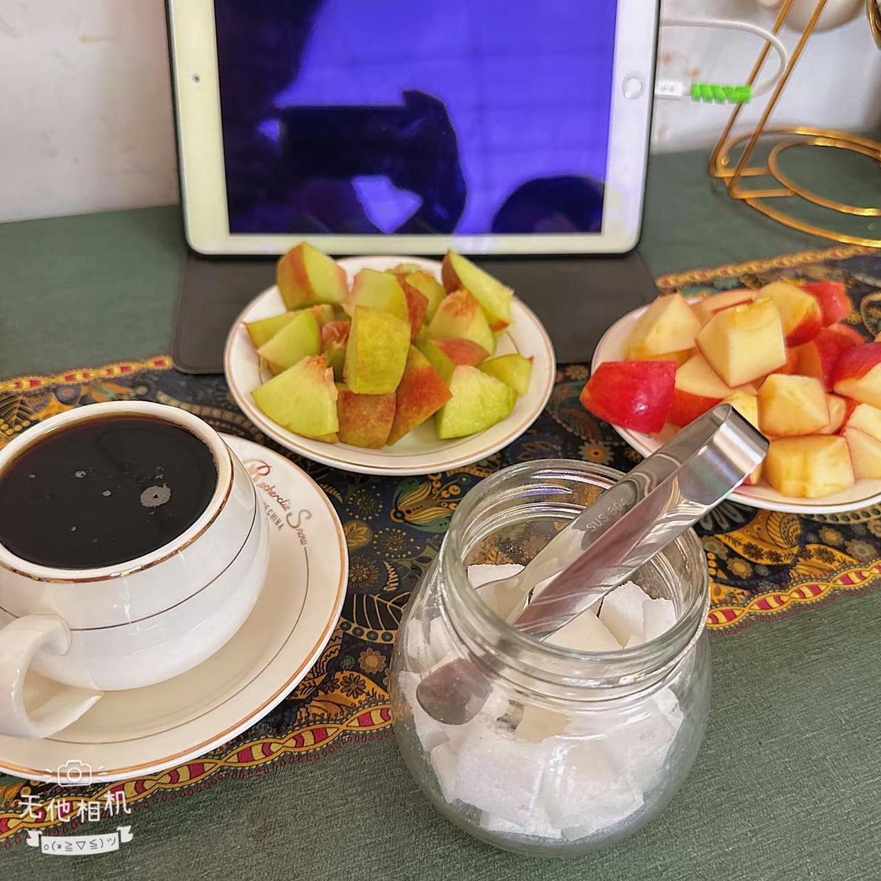 今日份小惬意✨有搭子相伴，一杯咖啡，聊聊碎碎念。慢下来感受普通日子里的小美好☕