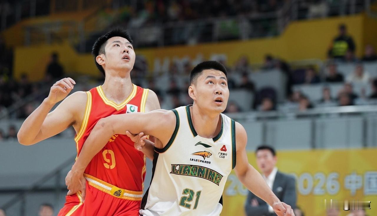 辽宁男篮，“比肩”四川男篮！客场64-96不敌卫冕冠军浙江广厦之后，辽宁男篮不
