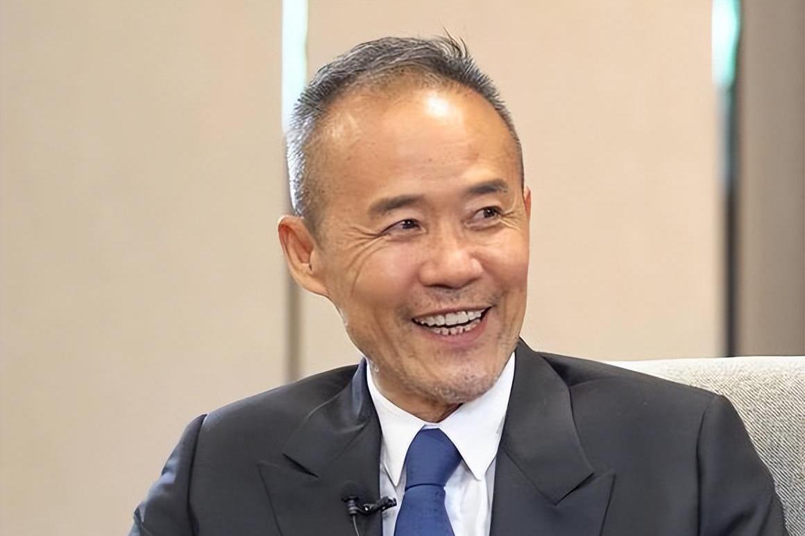 惊爆全国！王石三年前预言正在应验？41.5%城镇家庭手握多套空房，深夜阳台不见一