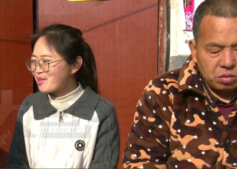 百善孝为先！女孩十岁父亲去世，盲人二叔收留姐弟17年！女孩放弃月薪八九千的体面工