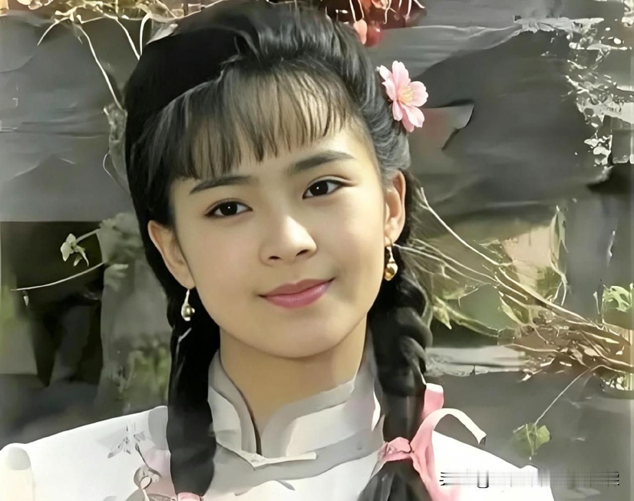 婉君，就算是长得倾国倾城那也是个童养媳啊！居然被当成宝贝养着，还被主家三兄弟爱着