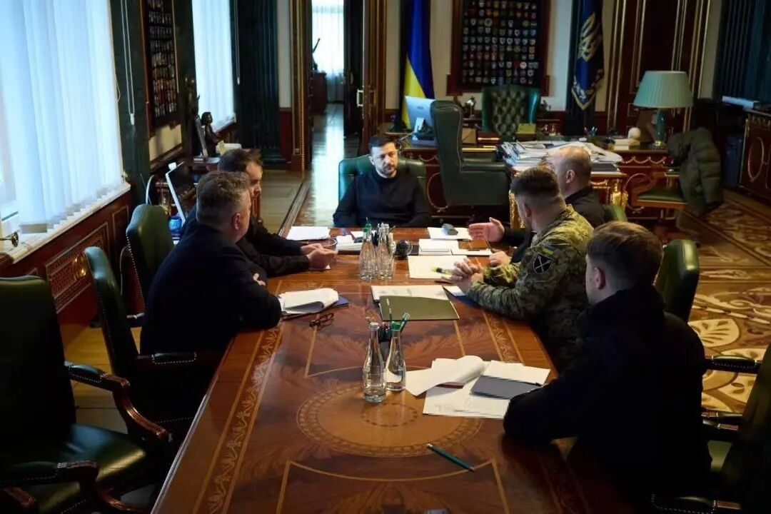 泽连斯基：俄军450架无人机+70枚导弹重创乌能源设施