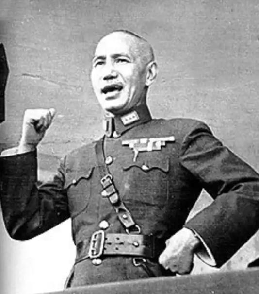 1949年，蒋介石败退台湾，他手中究竟还掌握多少国民党军队？真实数字曝光，说出来