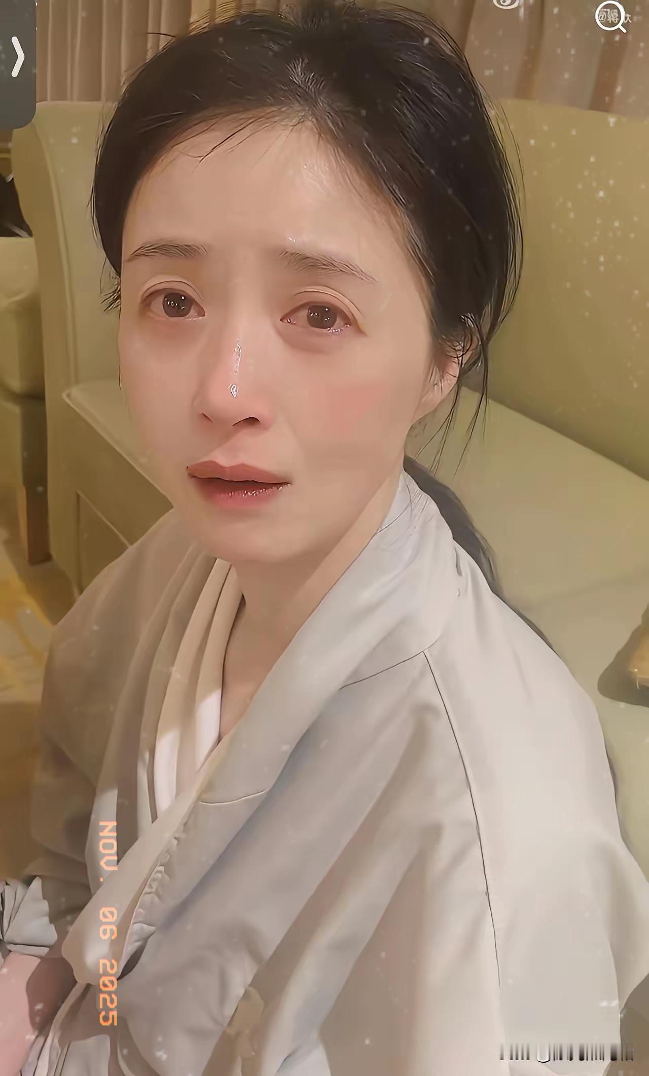 蒋欣又上热搜了，，因为吃不饱？？11月5日，42岁的蒋欣又上热搜了，原因却