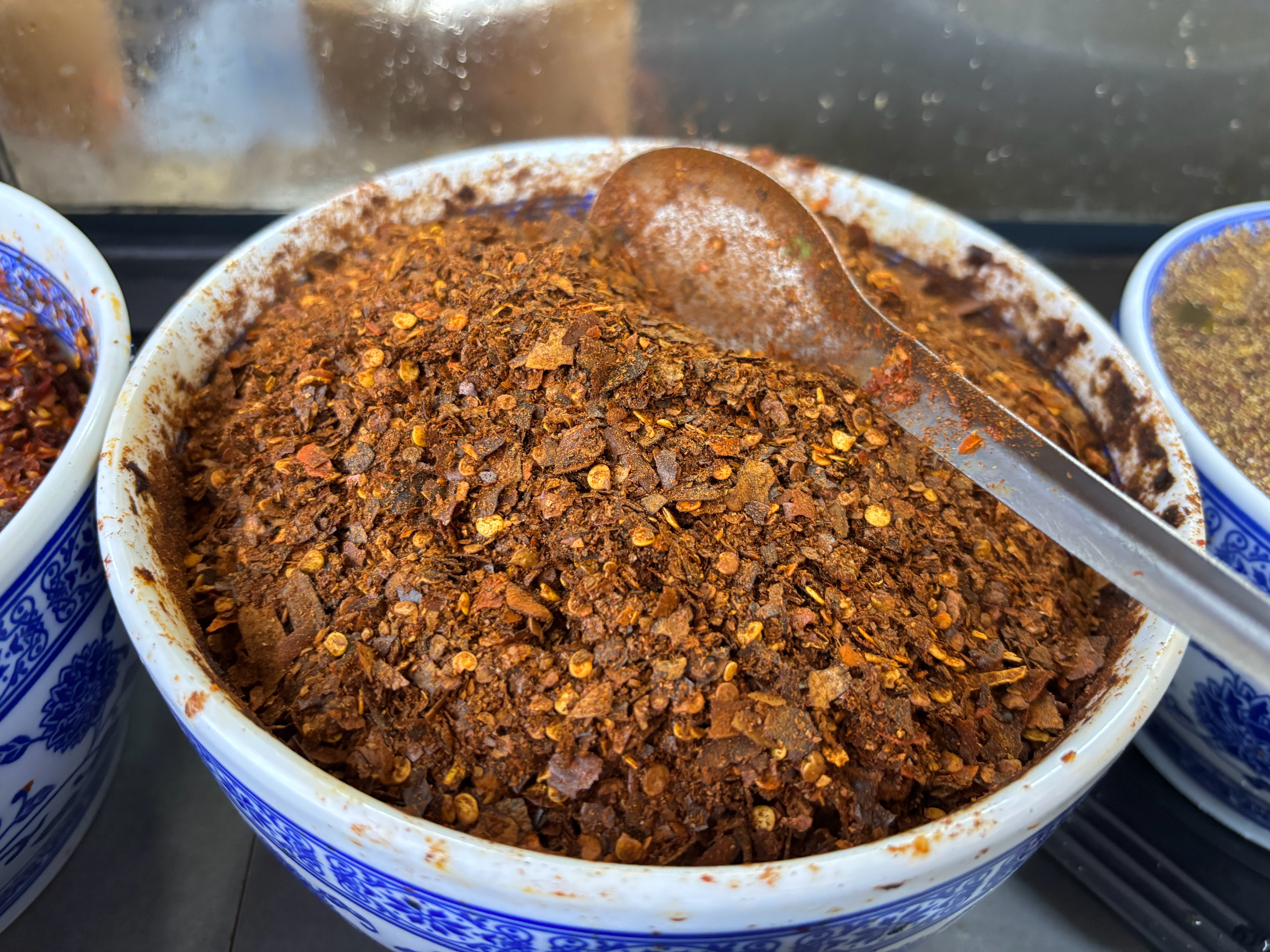 大理古城·杨记砂锅米线，绝对超预期的好评。臭豆腐混合焖肉的米线，