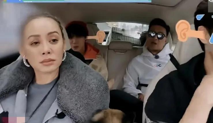 汪峰，慌了！7月9日下午的综艺节目里，宁静突然灵魂拷问汪峰：“你是不是个恋爱