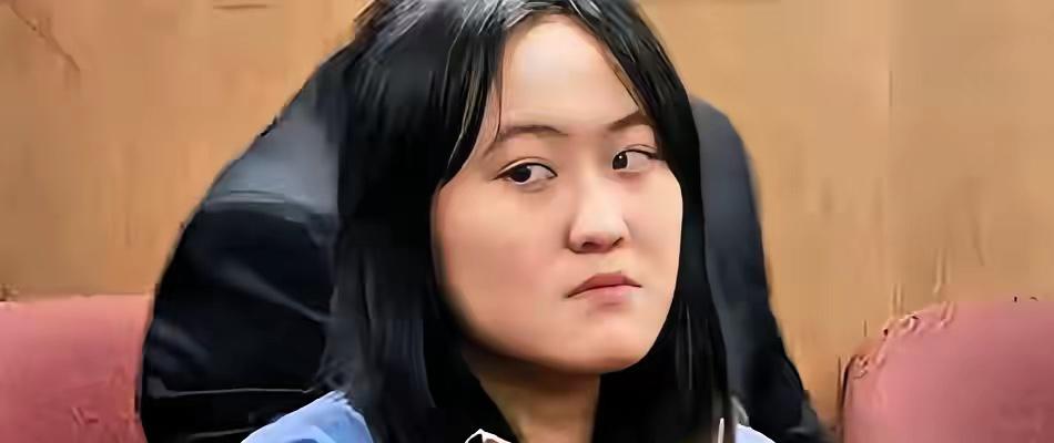 留学生翟云瑶被驱逐回中国：“只欺负中国人”的女魔头，回国改名看似重获自由，但我告