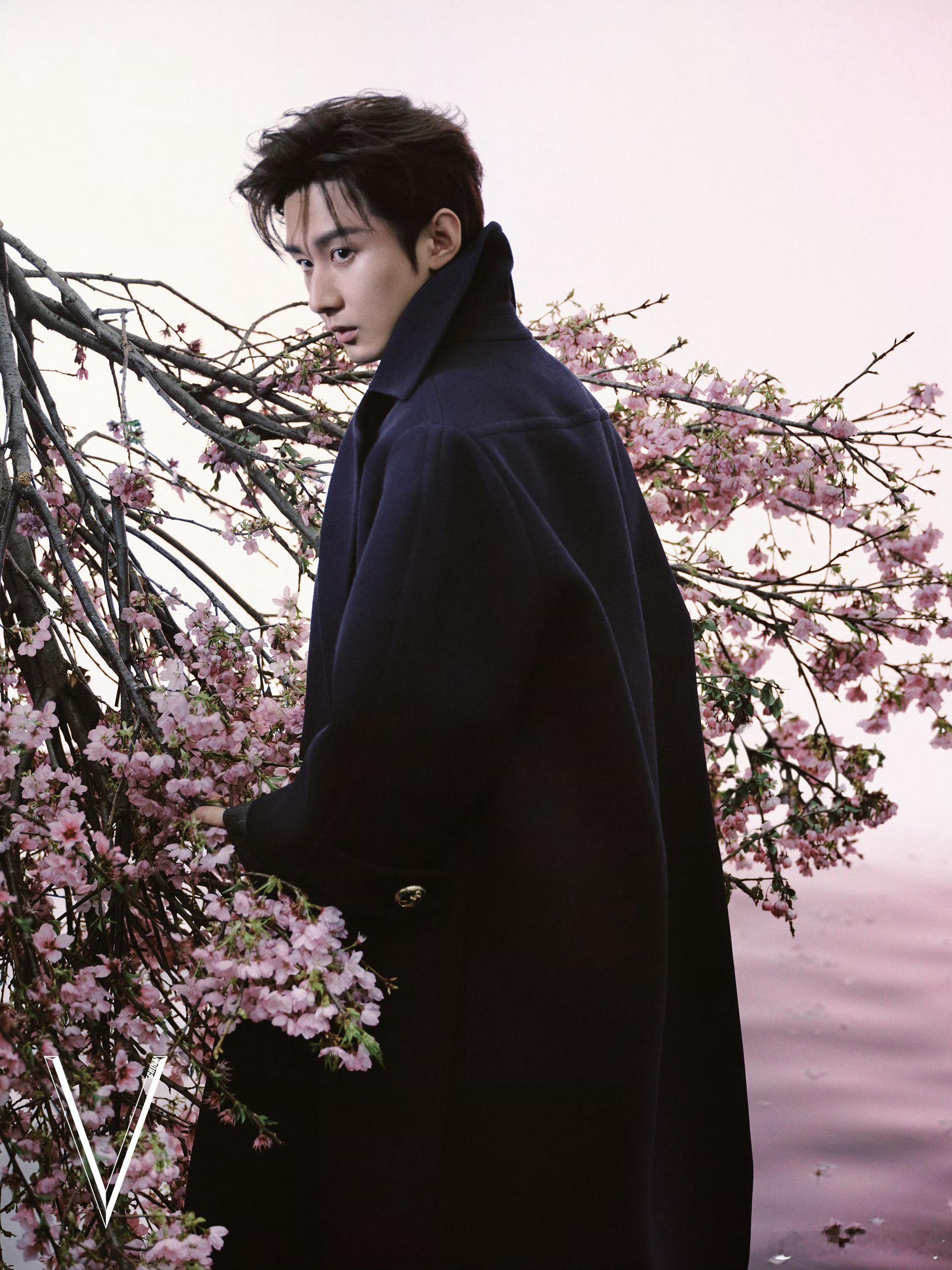 成毅把15年凝练成一束声波cy成毅谈及一路走来的变化，成毅的心志也更坚定了。他