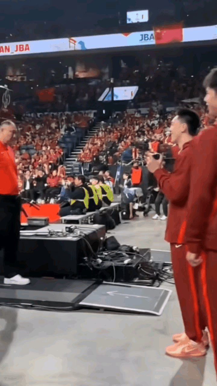 明天中国男篮与台湾队一战，郭士强或许能给胡明轩个机会，毕竟在这个人情世道，郭士强