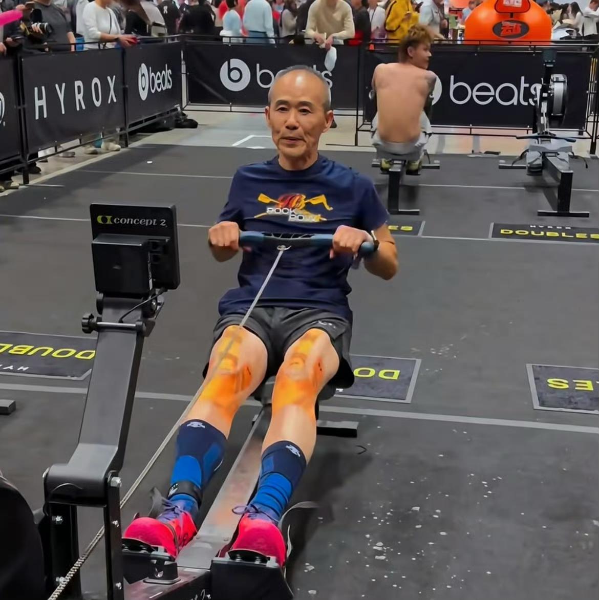 老夫娶了少妻，未必会越来越年轻！只能说是强撑罢了。王石都75岁了，还在拼命训