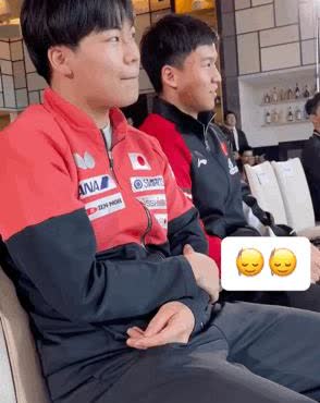 向鹏你听见没？去死死缠住松岛辉空！人家是日本第一左手，世界排名第五的左撇子，